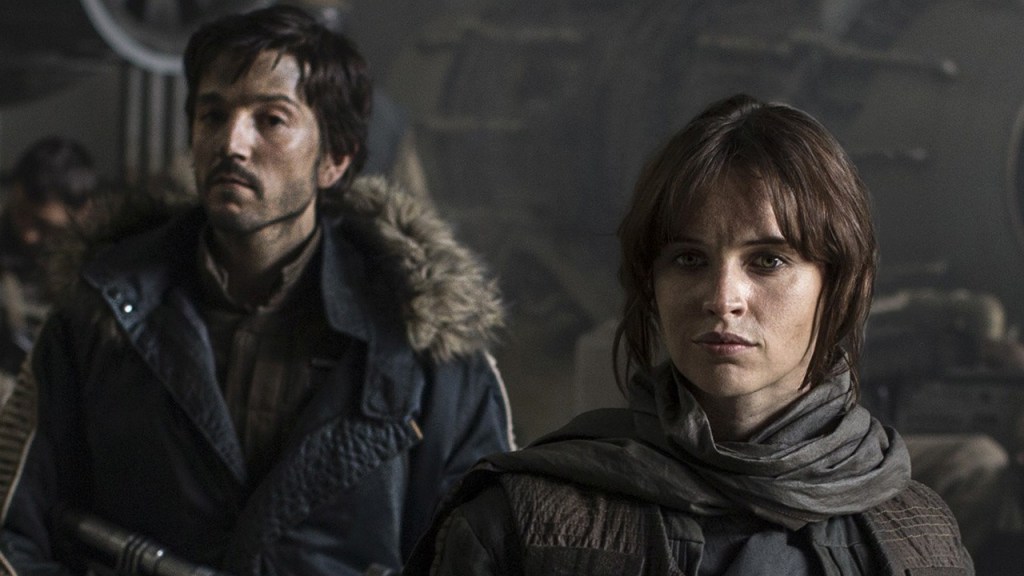 Cassian Andor (Diego Luna) and Jyn Erso (Felicity Jones) work well together.