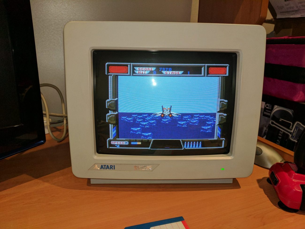 The Atari SC1224 Monitor - being really productive playing Afterburner.